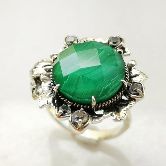 SV William Morris 绿色万寿菊戒指